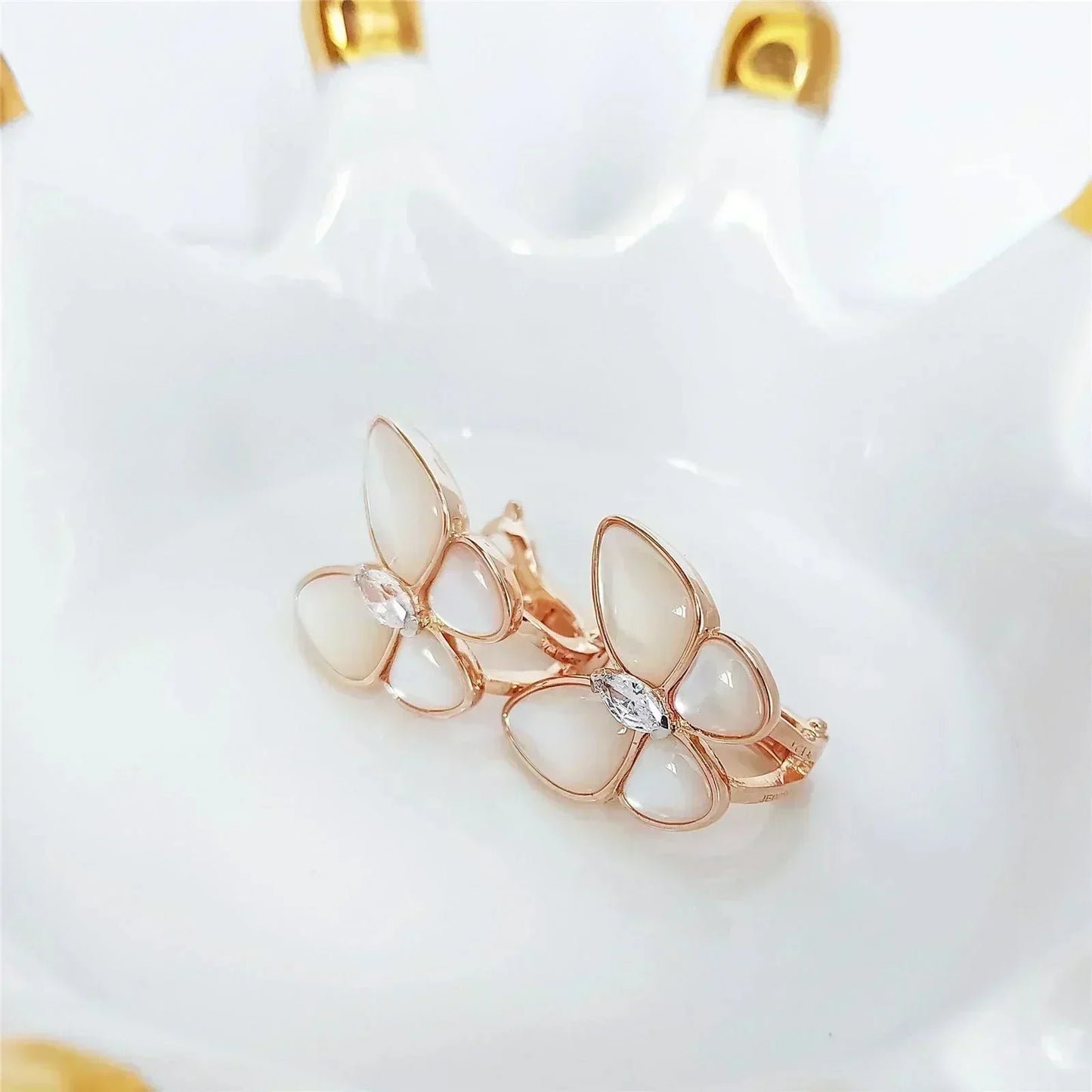 [Angela Schmuck] BUTTERFLY MOP DIAMOND OHRRINGE
