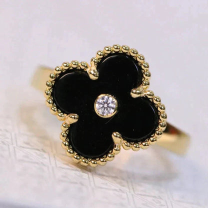 [Angela Schmuck] KLEEBLATT ONYX RING GOLD DIAMANT
