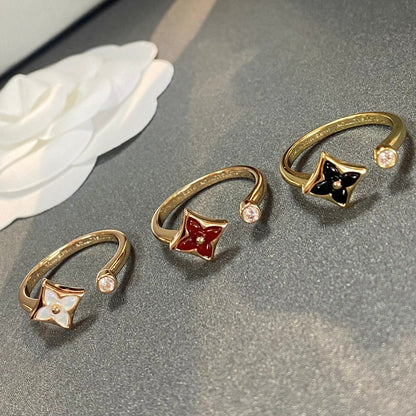 [Angela Jewellery] Offener Ring mit 1 Diamant im Sterndesign
