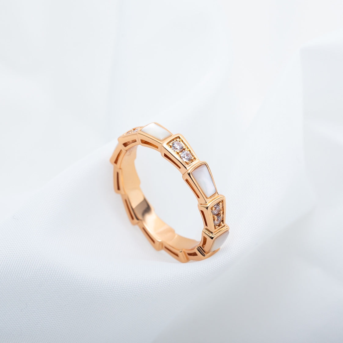 [Angela Schmuck]SERPENTI RING ROTGOLD DIAMANT MOP 3MM