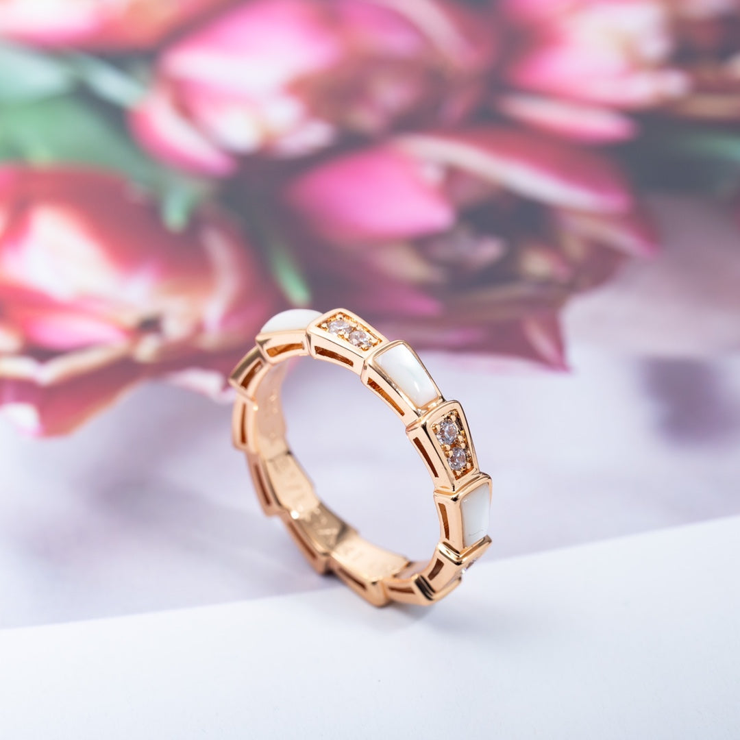 [Angela Schmuck]SERPENTI RING ROTGOLD DIAMANT MOP 3MM