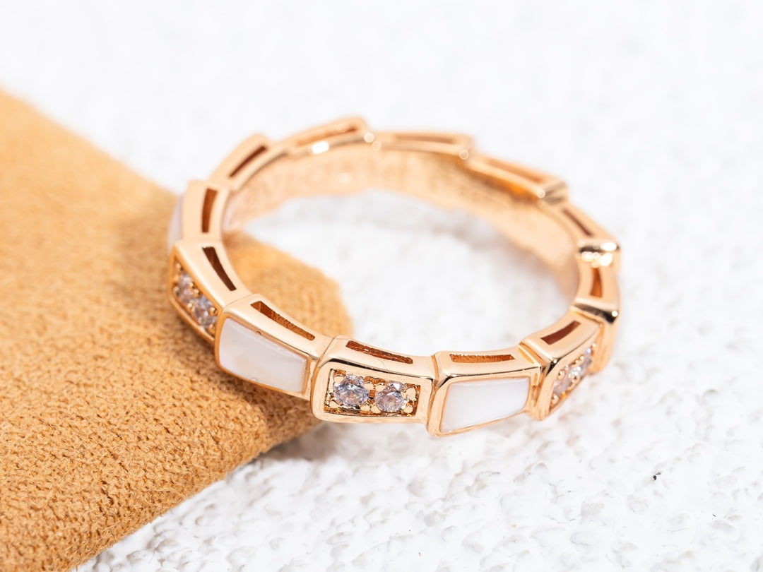 [Angela Schmuck]SERPENTI RING ROTGOLD DIAMANT MOP 3MM