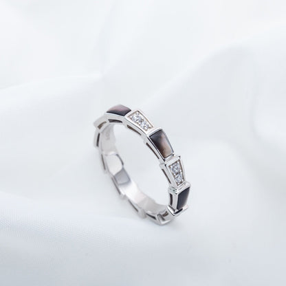 [Angela Schmuck]SERPENTI RING SILBER DIAMANT SCHWARZER MOP 3MM