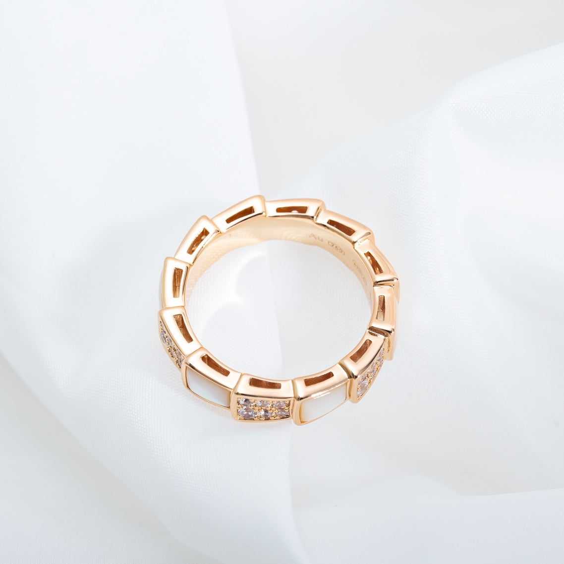 [Angela Jewellery] Serpenti Ring Roségold mit Perlmutt-Diamanten, 4 mm