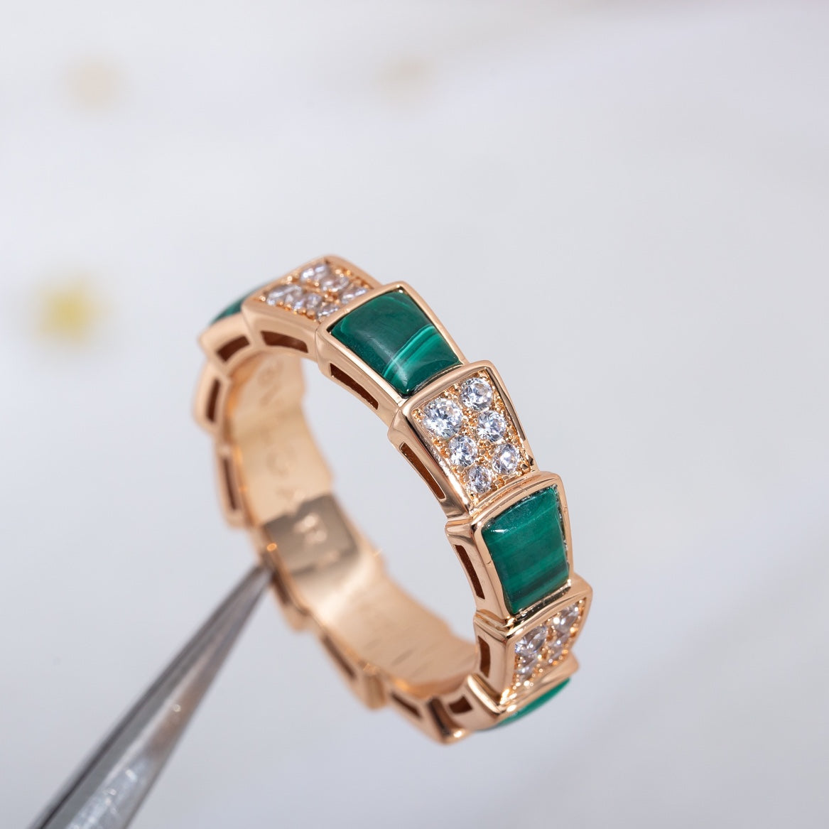 [Angela Jewellery]SERPENTI RING ROTGOLD MALACHIT DIAMANT PAVIER 4MM