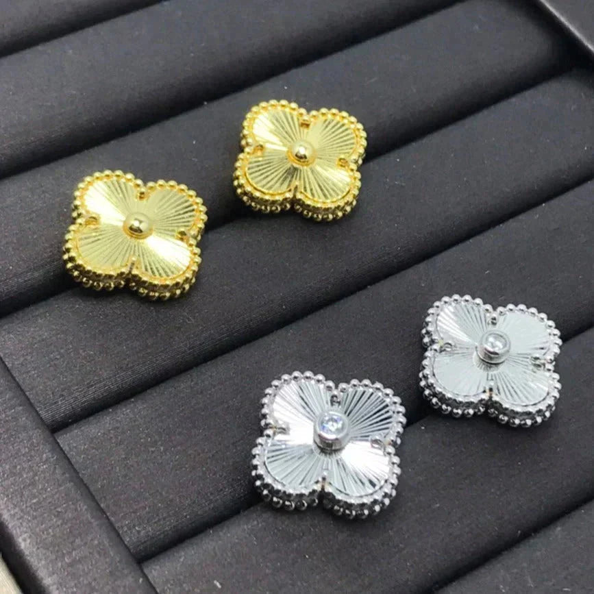 [アンジェラジュエリー]クローバーミニ 9.5mm レーザーピアス