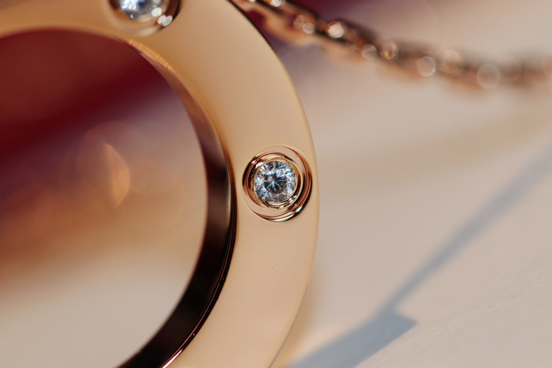 [Angela Schmuck] LIEBESHALSKETTE 16MM 6 DIAMANTEN ROTGOLD