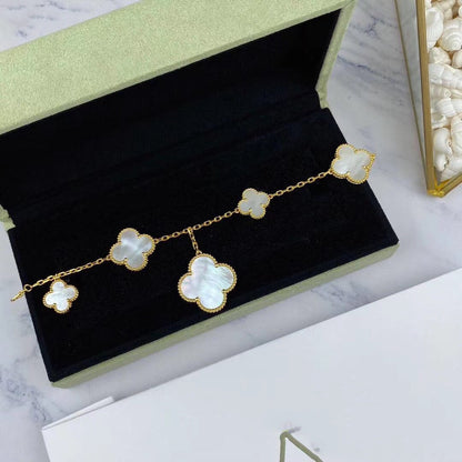 [アンジェラジュエリー]マジッククローバー モップ ゴールドブレスレット 5モチーフ