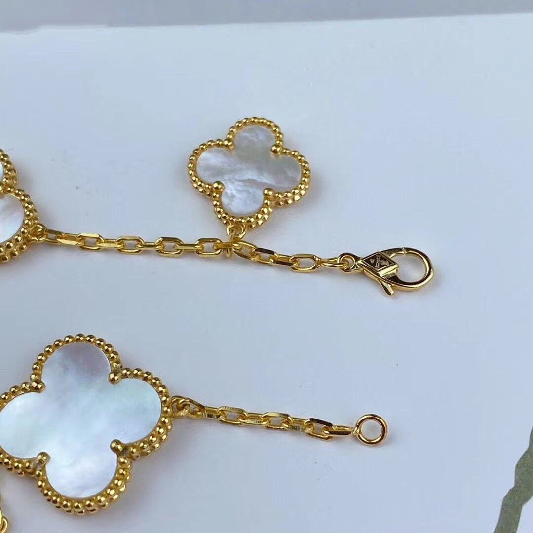 [アンジェラジュエリー]マジッククローバー モップ ゴールドブレスレット 5モチーフ