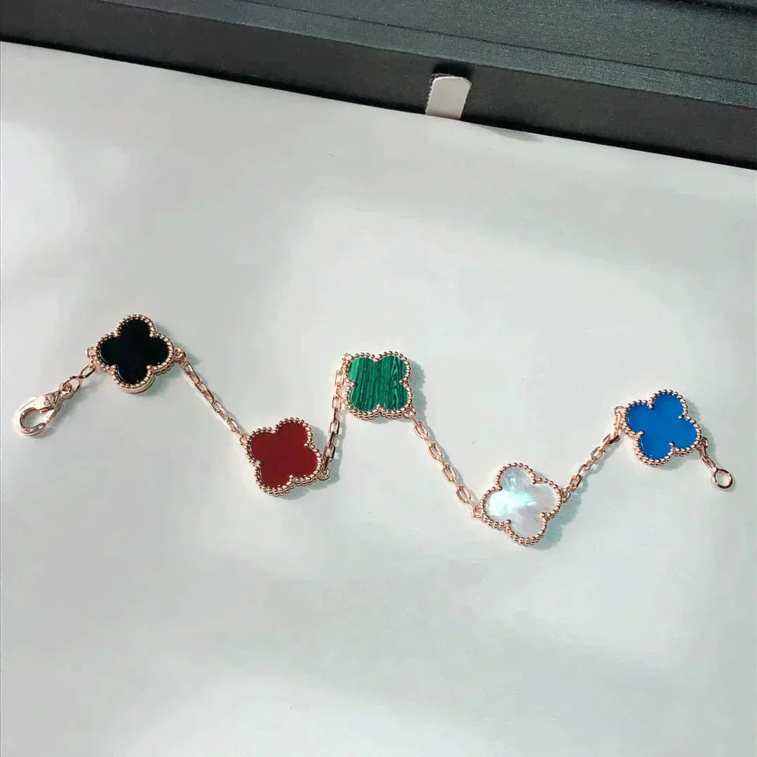 [Angela Jewellery]KLEEBLATT 5 MOTIVE MEHRFARBIG ARMBAND