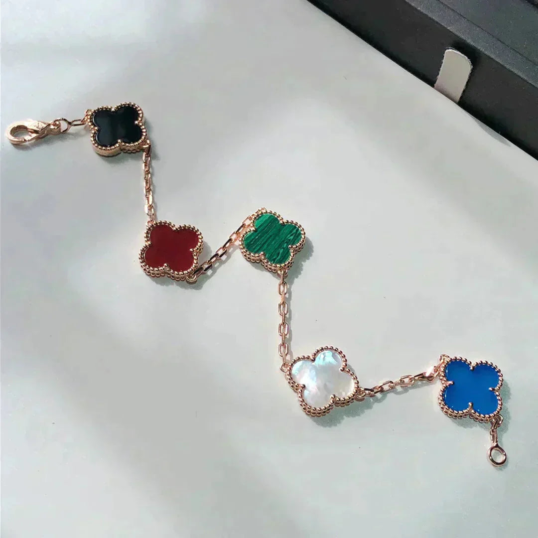 [Angela Jewellery]KLEEBLATT 5 MOTIVE MEHRFARBIG ARMBAND