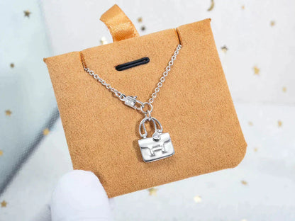 [アンジェラジュエリー]アミュレットペンダント シルバーネックレス