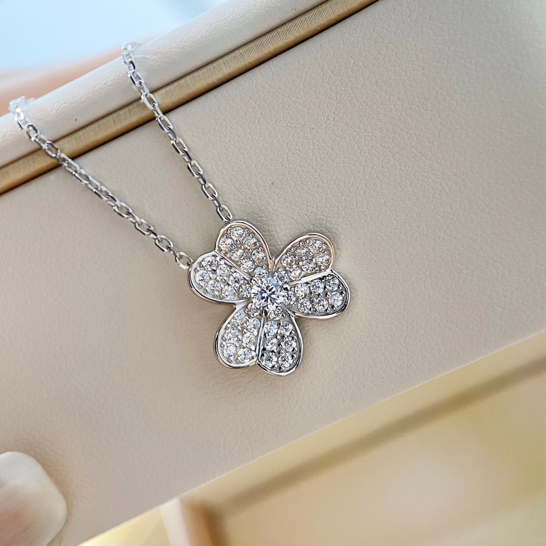 [アンジェラジュエリー]クローバーダイヤモンドネックレス シルバー