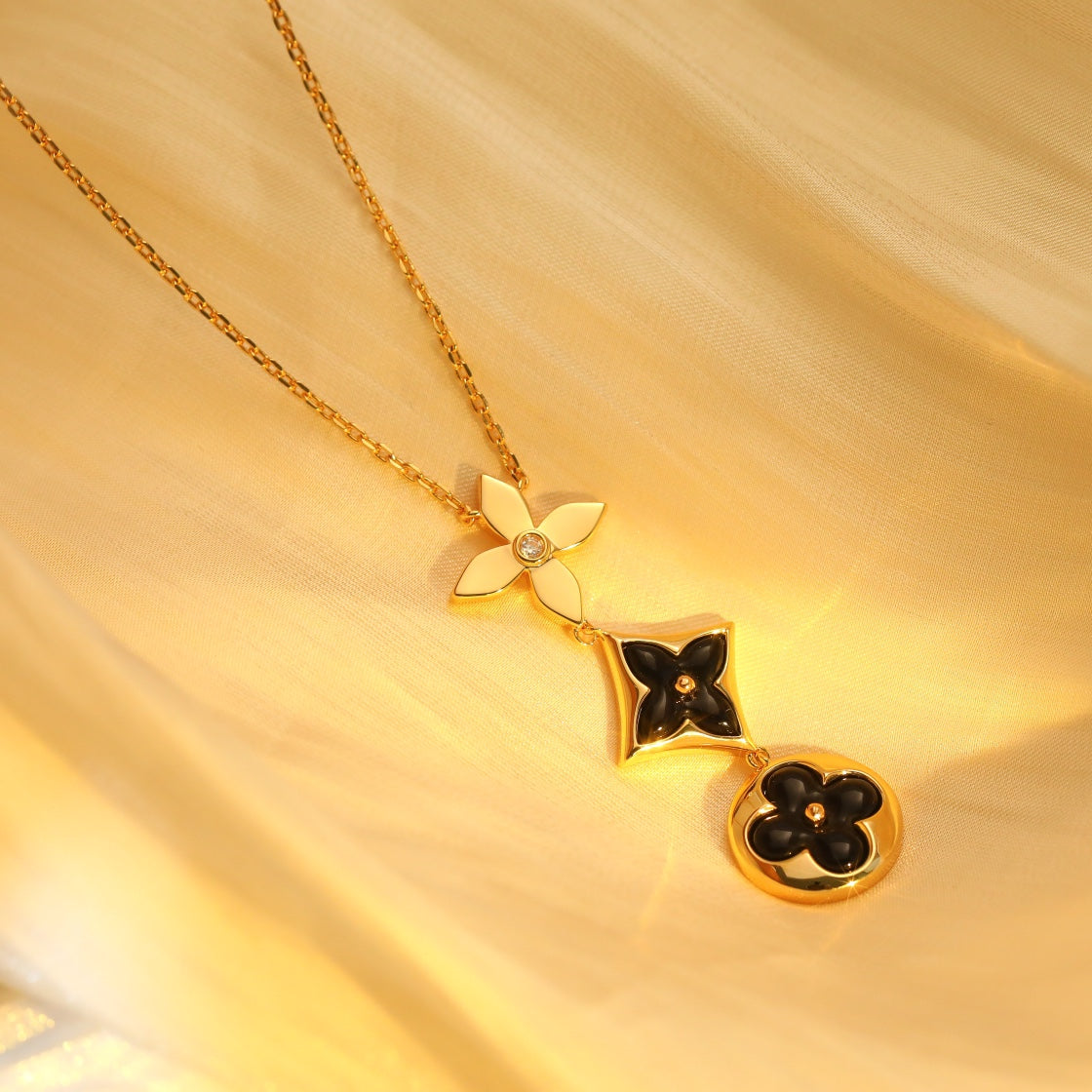 [アンジェラジュエリー]スター＆サン オニキス ピンクゴールドネックレス