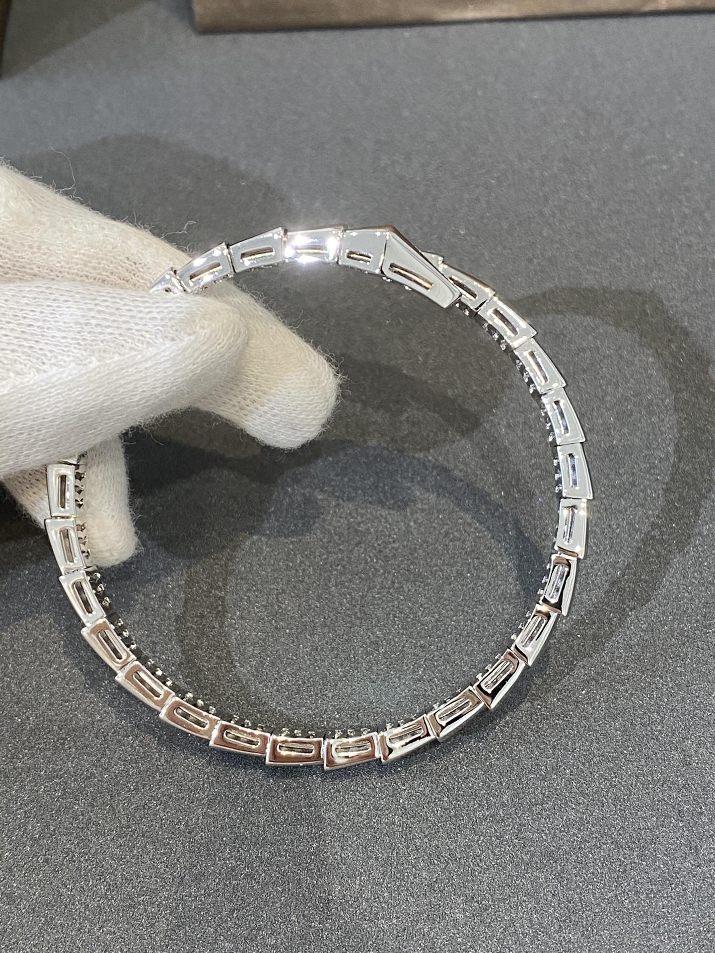 [アンジェラジュエリー]セルペンティ ブレスレット ダイヤモンド シルバー