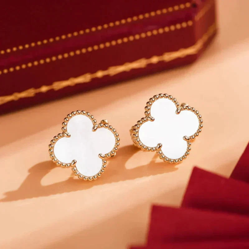 [Angela Jewellery]CLOVER MEDIUM 1 MOTIFS WEISSE MOP-OHRSTECKER