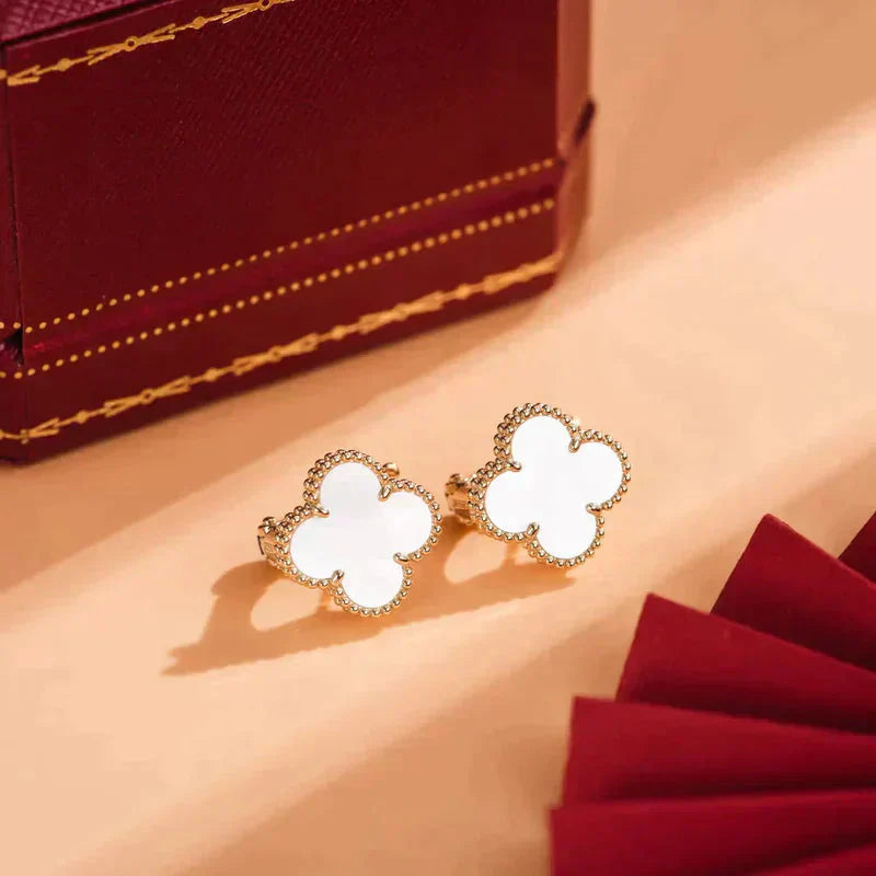 [Angela Jewellery]CLOVER MEDIUM 1 MOTIFS WEISSE MOP-OHRSTECKER
