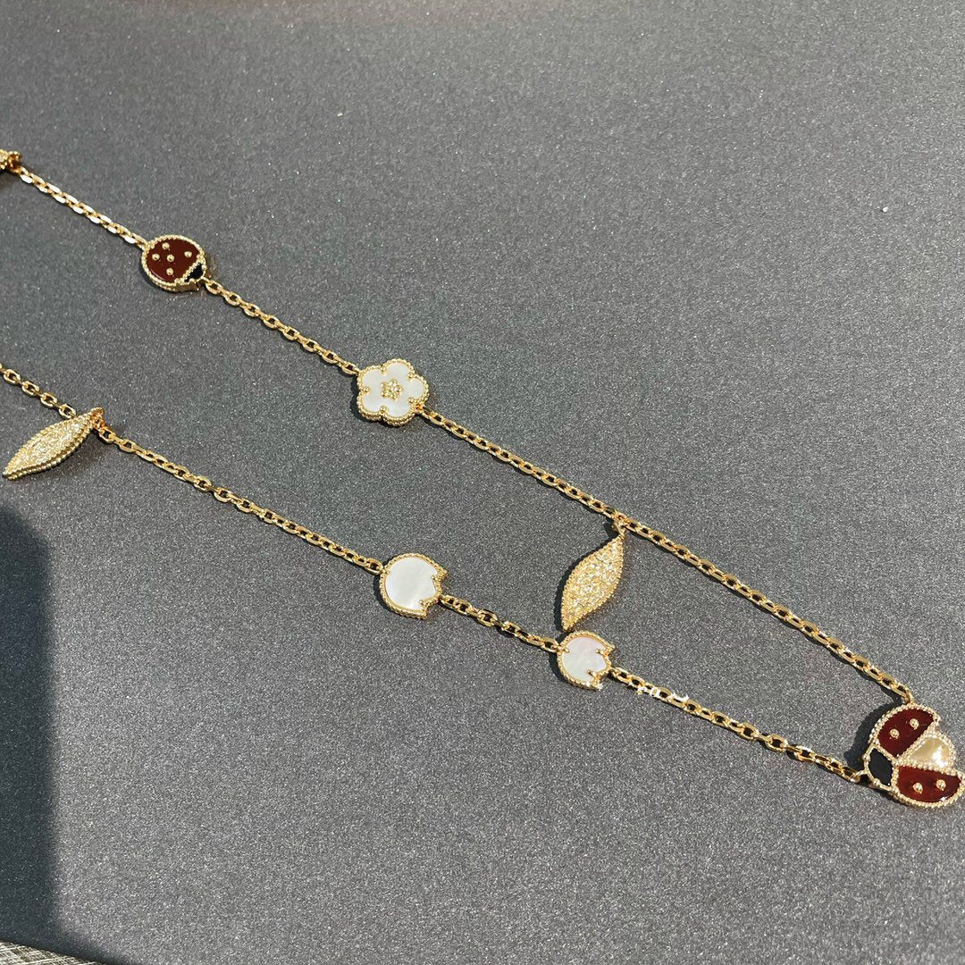 [アンジェラジュエリー]ラッキースプリング 15モチーフ ゴールドネックレス