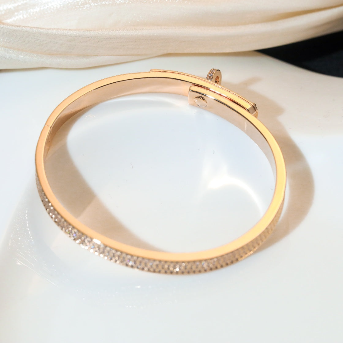 [Angela Jewellery]KELLY ARMBAND MIT DIAMANTEN 