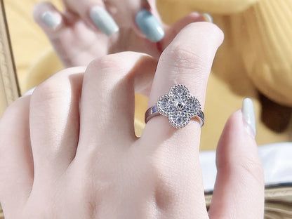 [Angela Schmuck]KLEEBLATT-DIAMANTRING