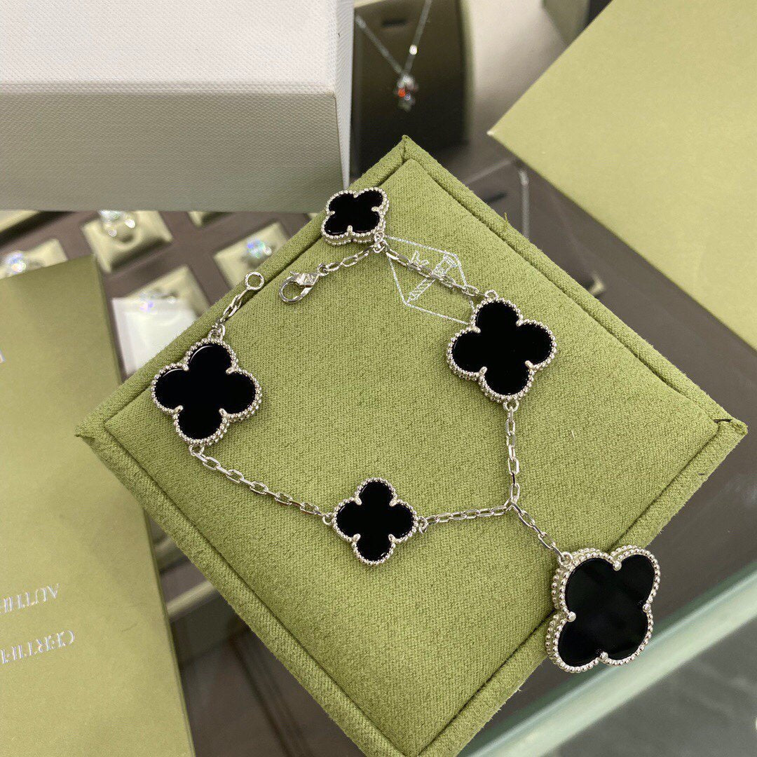 [Angela Jewellery] KLEEBLATT 5 MOTIVE SILBER ONYX ARMBAND
