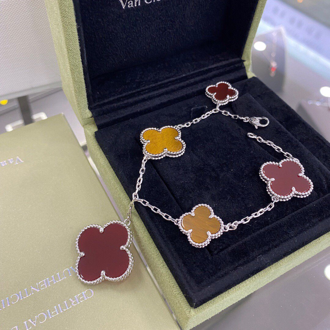 [Angela Jewellery]CLOVER 5 MOTIFS SIVLER CARNELIAN TIGER EYE BRACELET