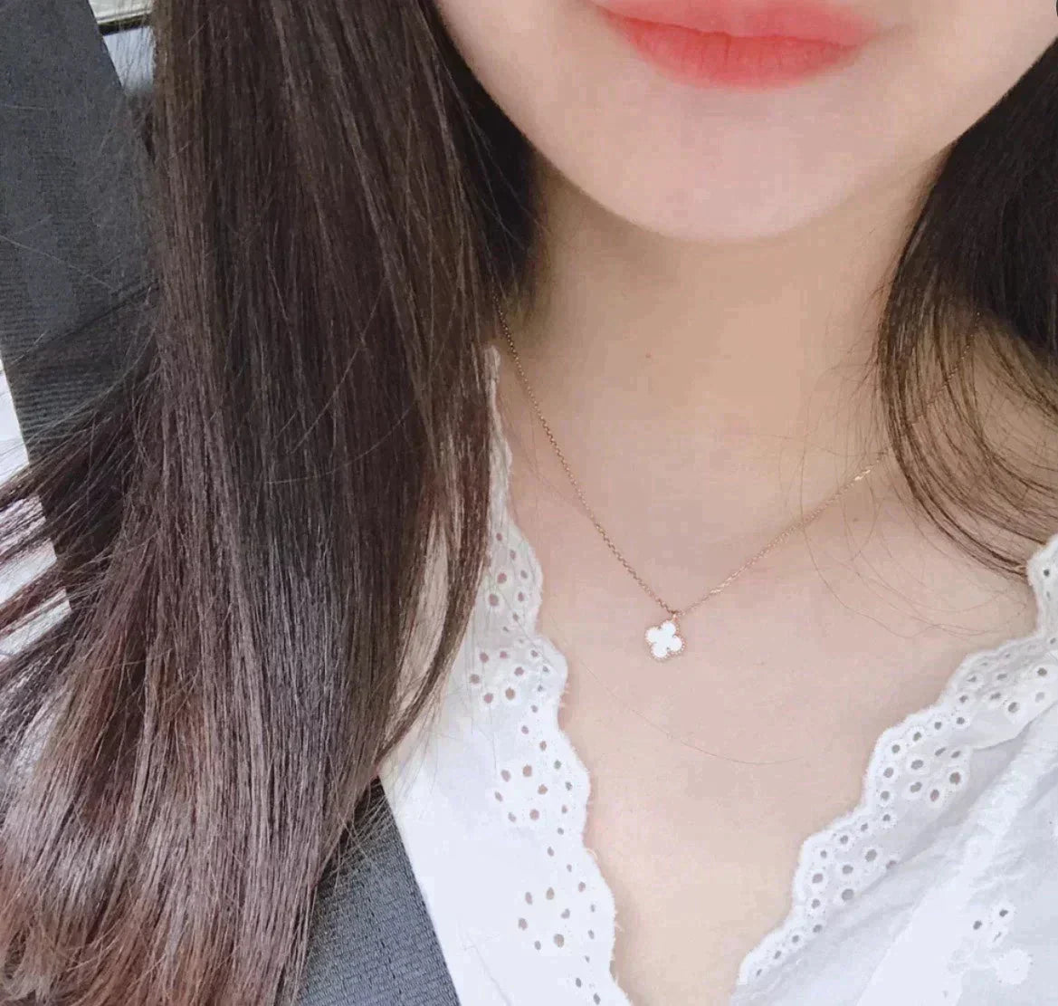 [Angela Jewellery]CLOVER MINI 9.5MM WHITE MOTHER-OF-PEARL NECKLACE