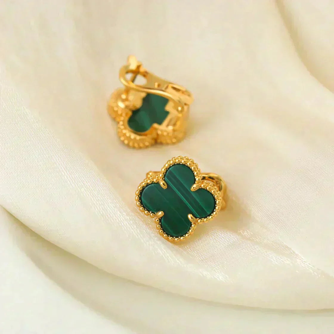 [Angela Schmuck]CLOVER MEDIUM 1 MOTIFS MALACHIT OHRRINGE