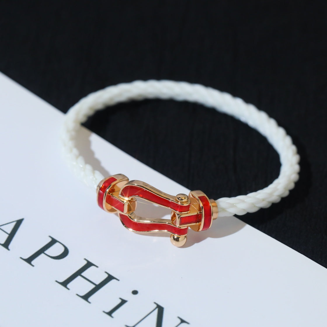 [Angela Schmuck]FORCE 10 WEISSES TEXTIL MIT DIAMANTEN