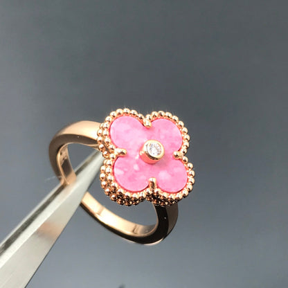 [Angela Schmuck] KLEEBLATT-RHODONIT-RING AUS ROSÉGOLD