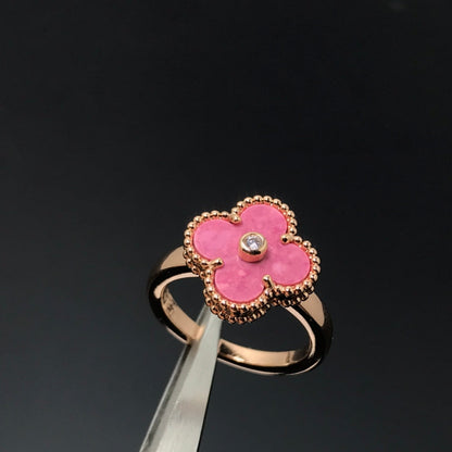 [Angela Schmuck] KLEEBLATT-RHODONIT-RING AUS ROSÉGOLD