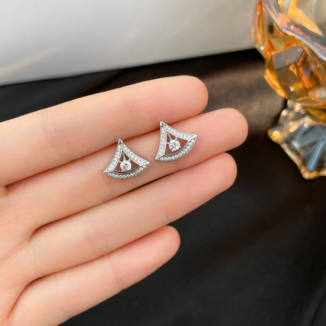 [アンジェラジュエリー]ドリームミニダイヤモンドスタッドピアス