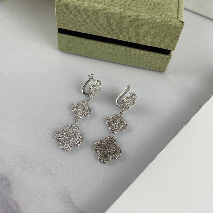 [Angela Jewellery]Ohrhänger aus Silber mit Kleeblatt-Motiv und Diamanten