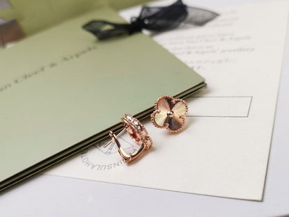 [Angela Jewellery]CLOVER MEDIUM OHRSTECKER