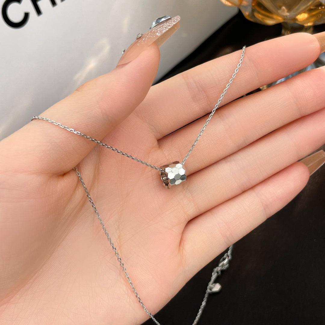 [Angela Schmuck]BIENEN MINI HALSKETTE