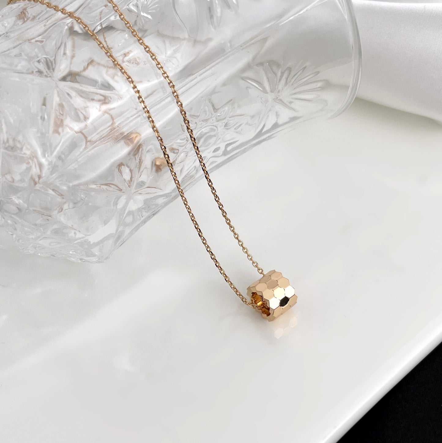 [Angela Schmuck]BIENEN MINI HALSKETTE