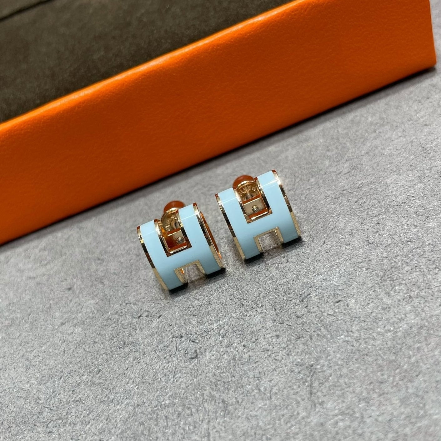 [Angela Schmuck] POP ​​H HIMMELBLAU OHRSTECKER