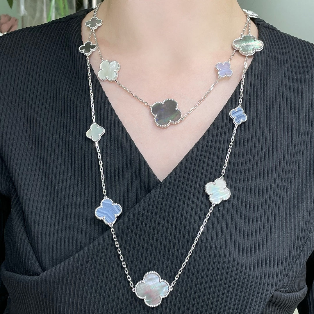 [アンジェラジュエリー]クローバー 16モチーフ カルセドニー モップ シルバーネックレス