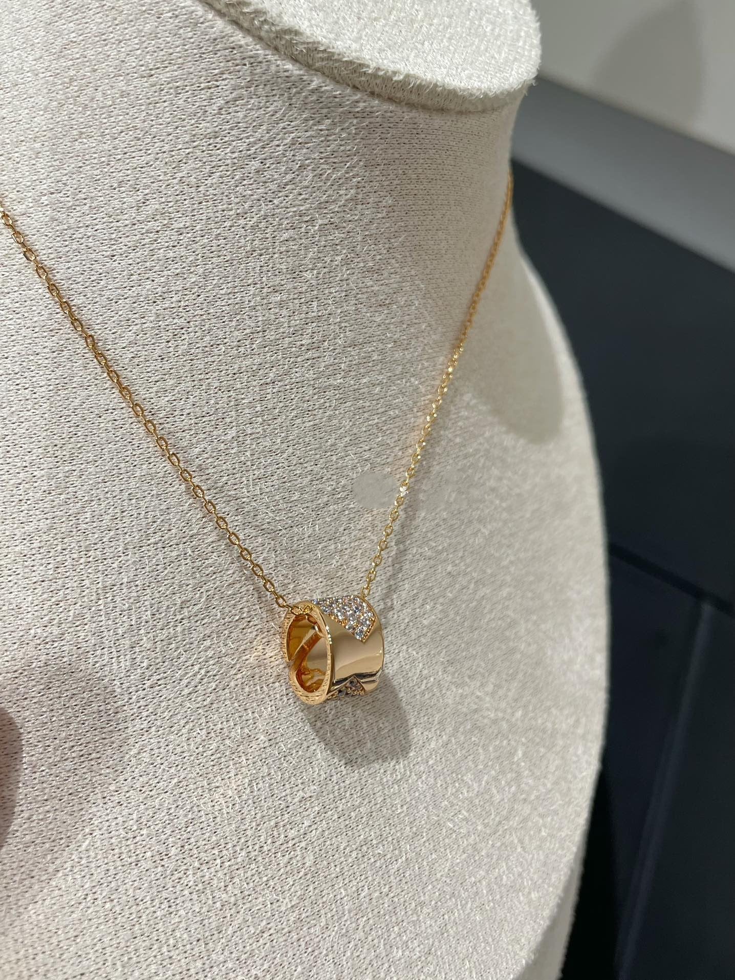 [Angela Schmuck] LIENS EVIDENCE DIAMANT-HALSKETTE