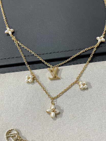 [アンジェラジュエリー]フラワーグラム ゴールド モップ ダブルロウ ネックレス