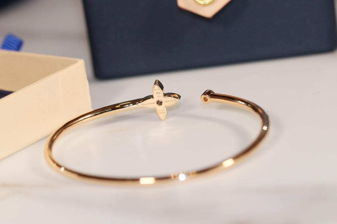 [Angela Jewellery] IDYLLE GOLD OFFENES ARMBAND MIT DIAMANTEN
