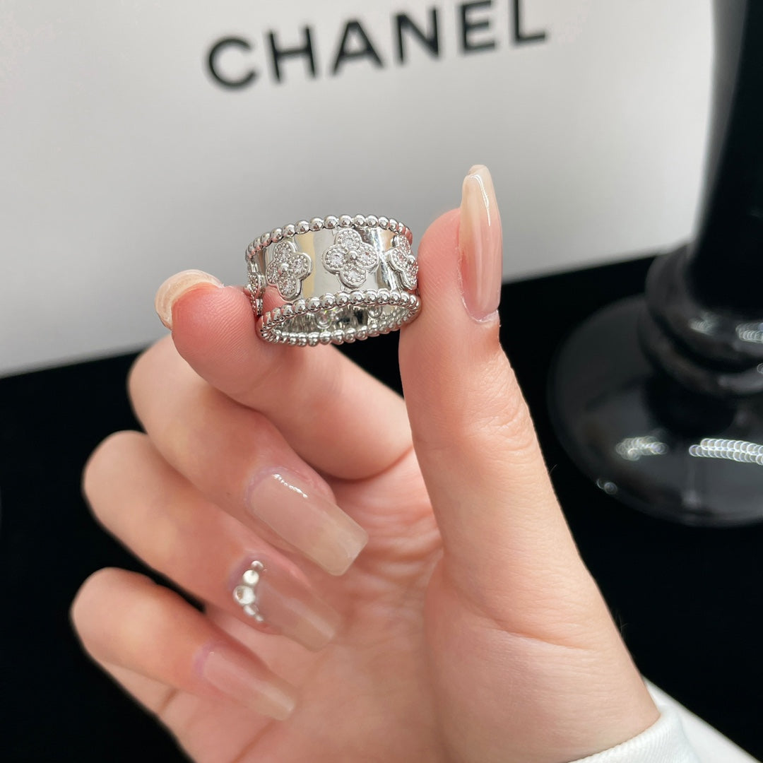 [Angela Schmuck] GROSSER PERLEE DIAMANTRING 