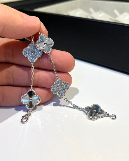 [Angela Jewellery]Silberarmband mit Kleeblatt-Motiv und Diamanten