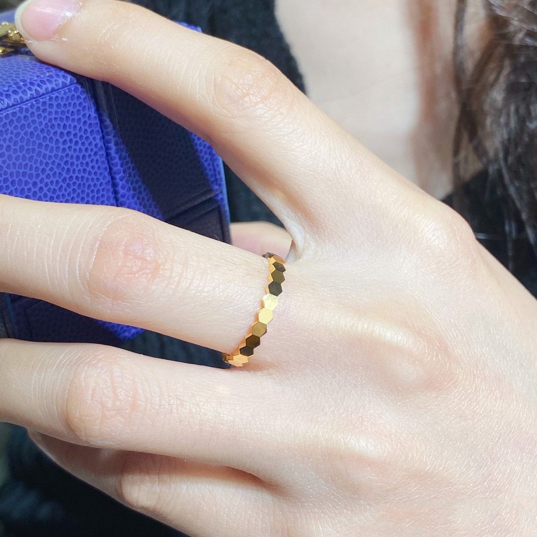[Angela Schmuck] KLEINER RING „BIENENLIEBE“