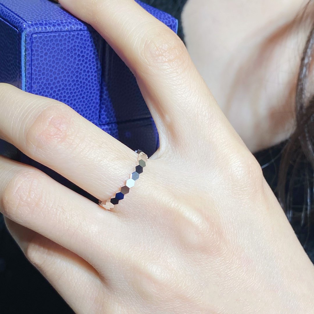 [Angela Schmuck] KLEINER RING „BIENENLIEBE“