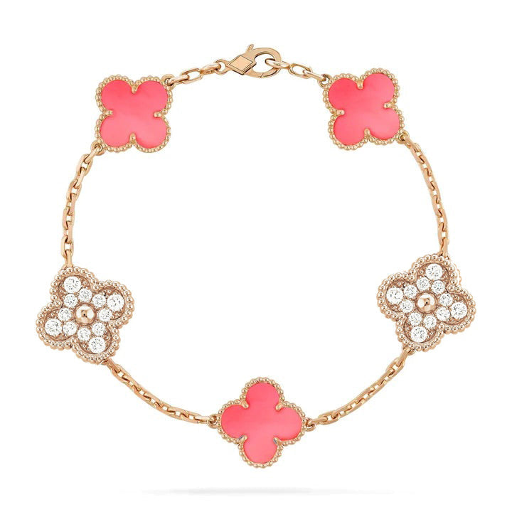 [Angela Schmuck] Armband mit Kleeblatt-Motiv und 5 Diamanten in Rosa-Perlen-Roségold