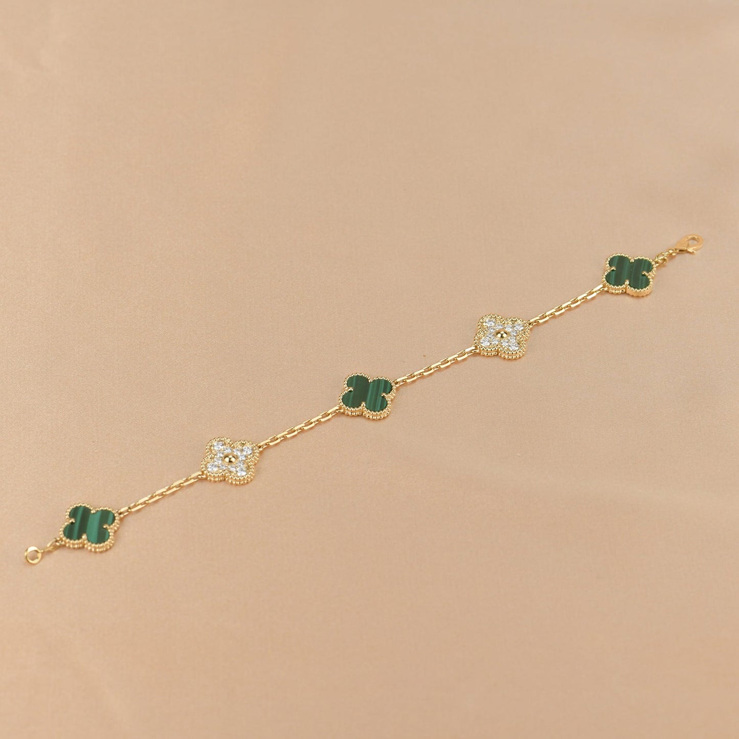 [Angela Schmuck] Armband mit Kleeblatt-Motiv und Malachit-Diamanten