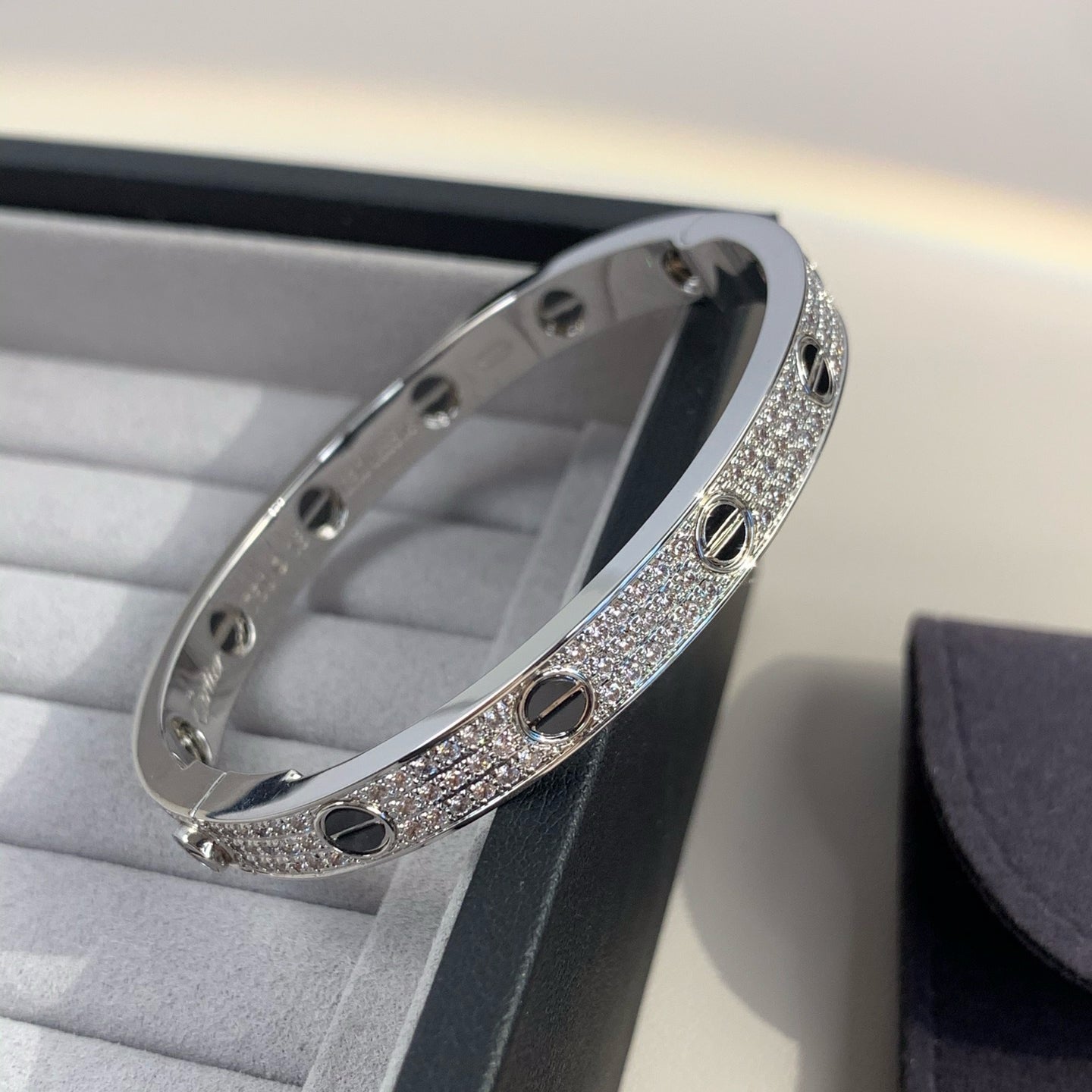 [Angela Schmuck] Liebesarmband, 6,1 mm, mit Diamanten besetzt, Keramik 