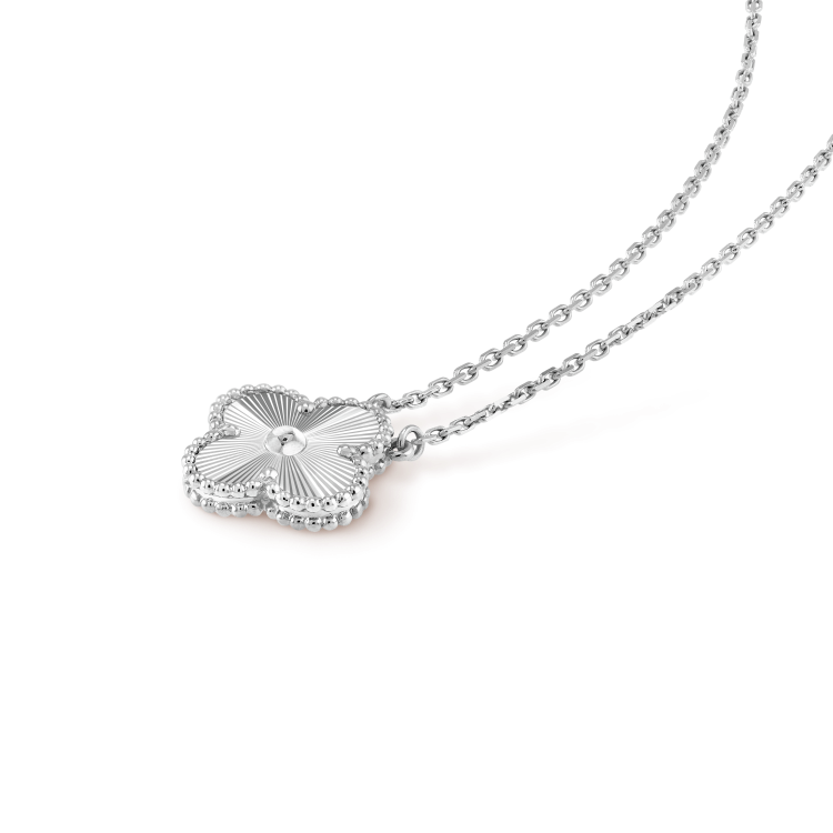 [アンジェラジュエリー]クローバー 15mm レーザーネックレス シルバー