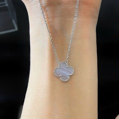 [アンジェラジュエリー]クローバー 15mm ブルーカルセドニーネックレス シルバー